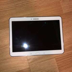 Samsung tablet -16 GB